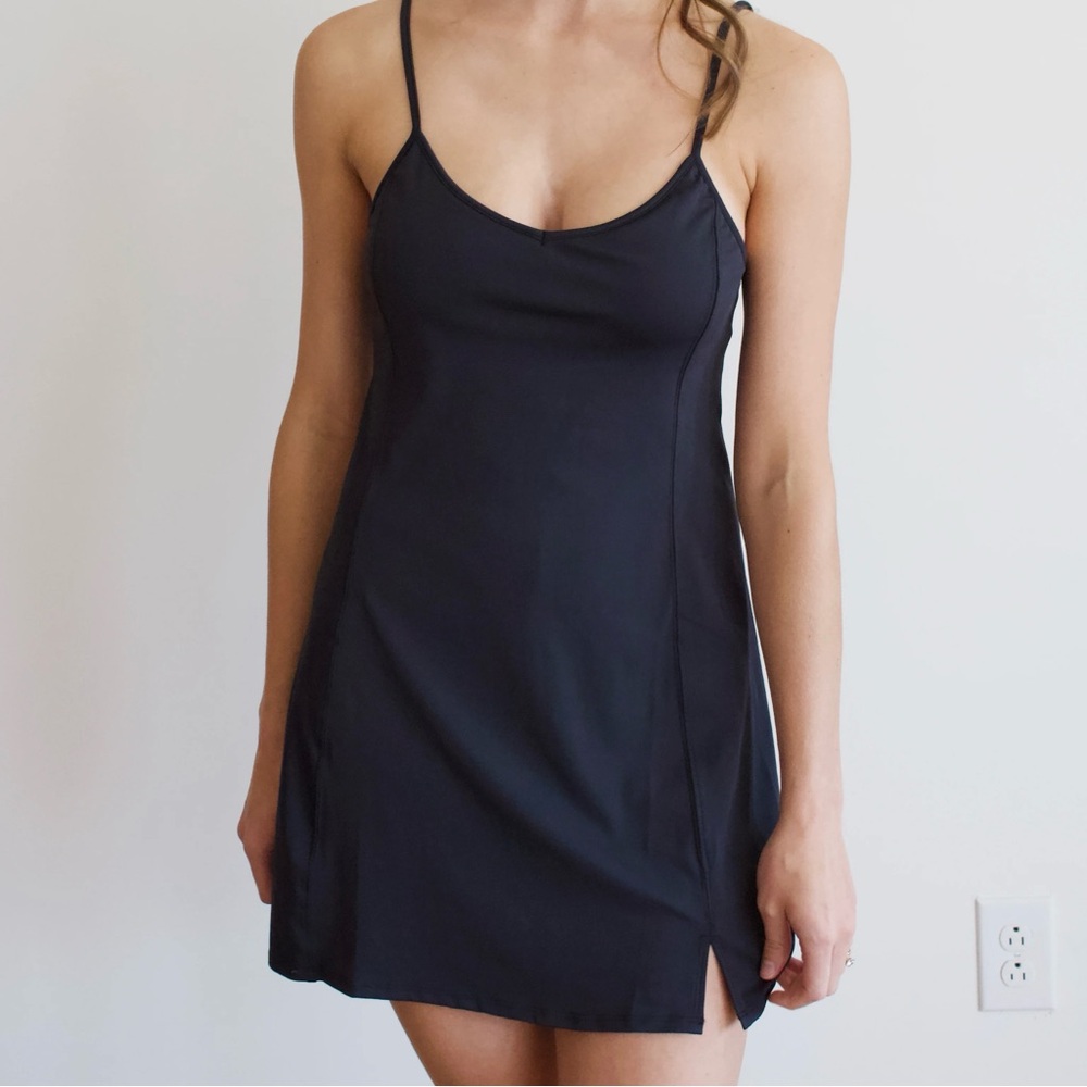 Tabi Athletic Black Dress
